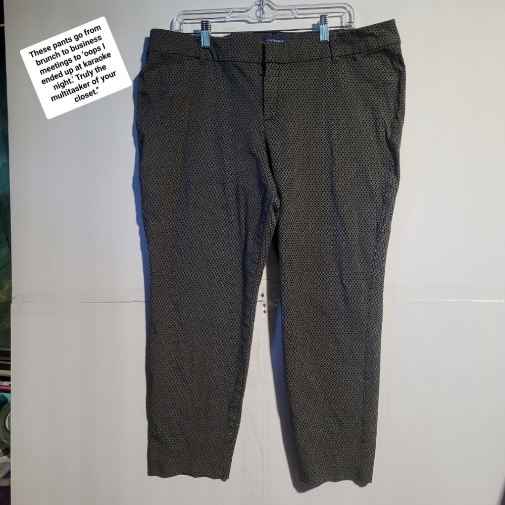 Old Navy Womens Mid Rise Cropped Pants Size 18